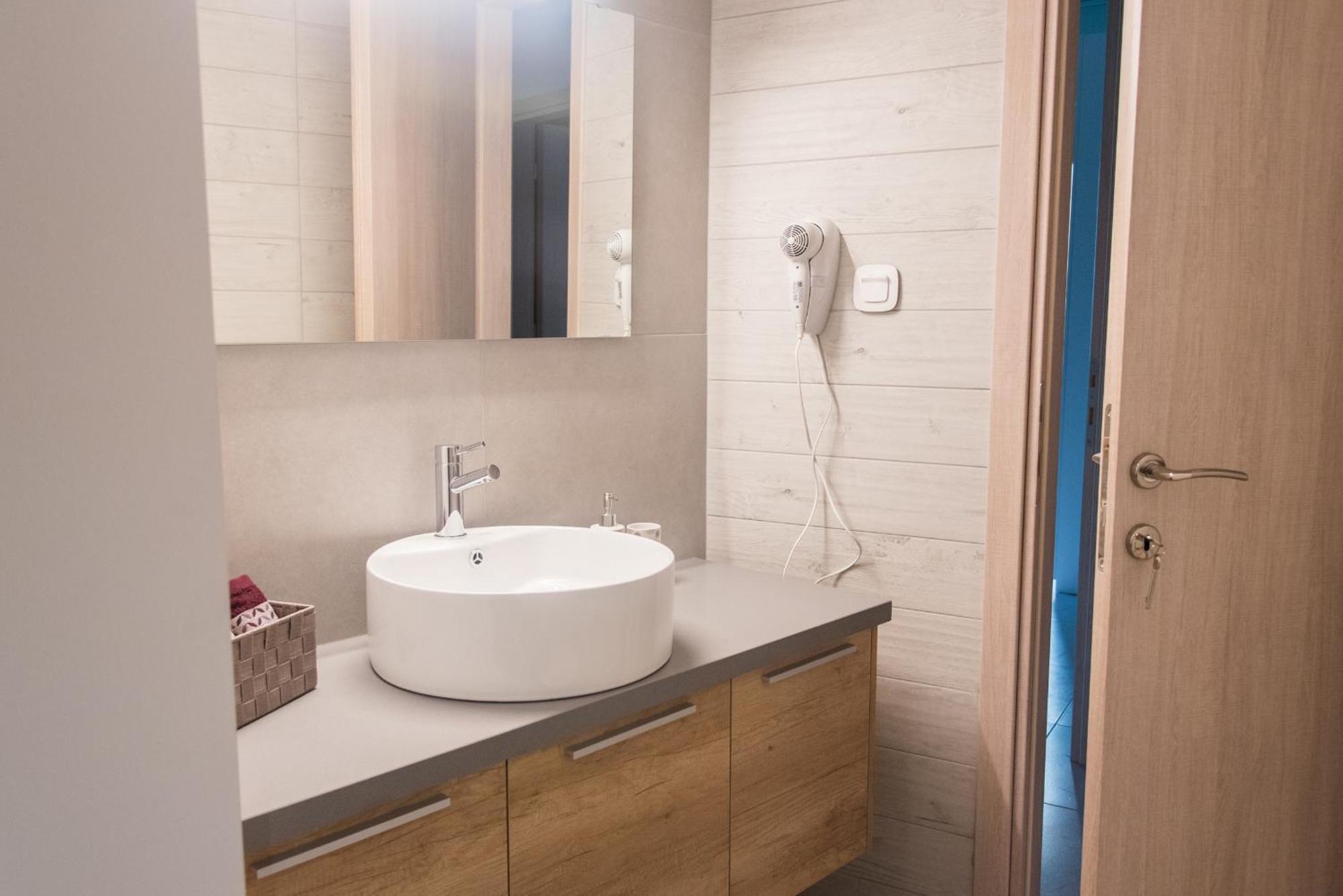 Comfy & Modern Apartment In The Heart Of Heraklion 外观 照片